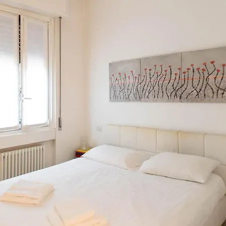 Hbhall Navigli 6b * Milaan
